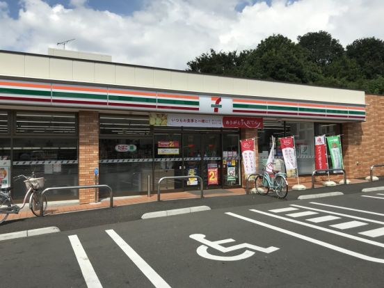 セブンイレブン 世田谷千歳郵便局前店の画像