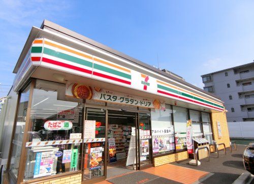 セブンイレブン二の宮店の画像