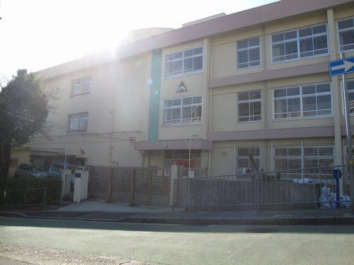 多聞台小学校の画像