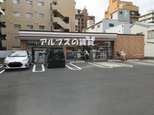 セブンイレブン 横浜吉野町駅前店の画像