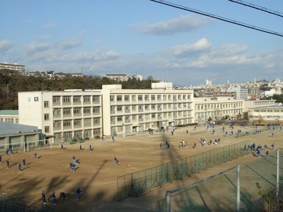 舞子中学校の画像
