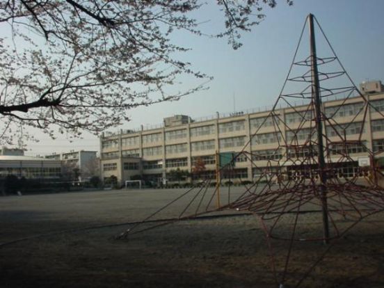 立川市立松中小学校の画像