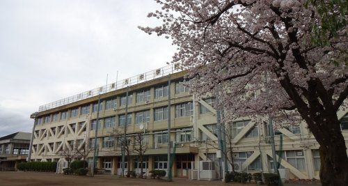 立川市立立川第九中学校の画像