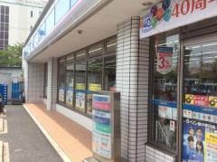 ファミリーマート 豊中原田南店の画像