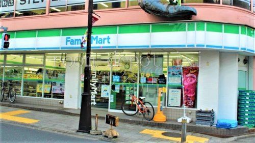 ファミリーマート 太子堂三丁目店の画像