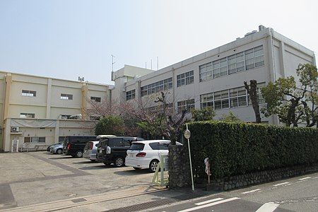 伊丹市立天神川小学校の画像