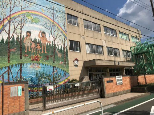 世田谷区立千歳台小学校の画像