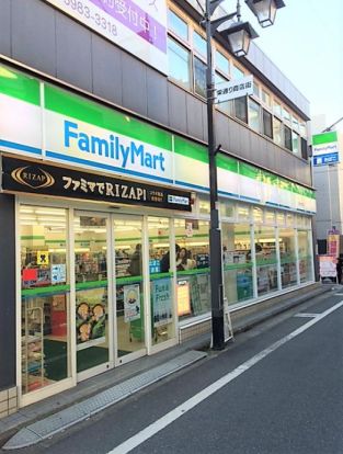 ファミリーマート 東長崎駅南店の画像