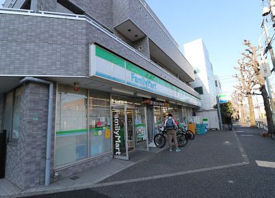 ファミリーマート 目黒柿の木坂店の画像