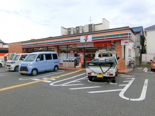 セブンイレブン　堺堀上緑町店の画像