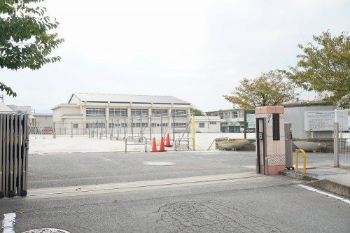 春日市立春日北小学校の画像