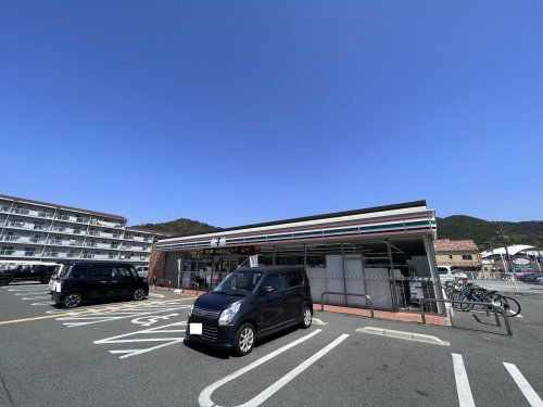 セブンイレブン 姫路勝原熊見店の画像