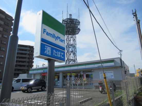 ファミリーマート 横浜鶴見元宮店の画像