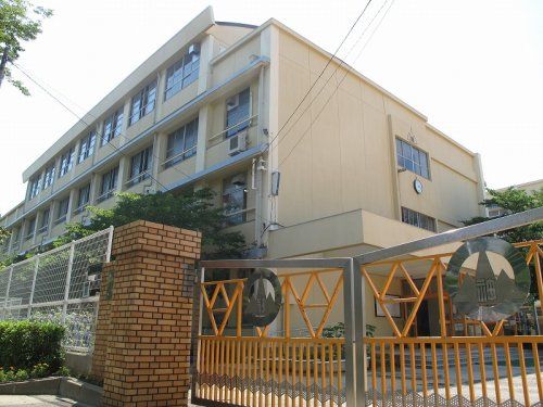 神戸市立神陵台小学校の画像