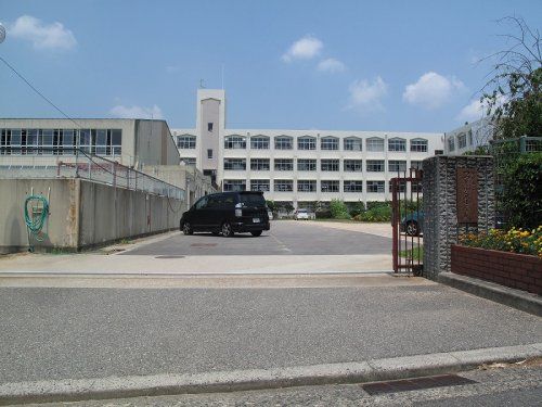 神戸市立つつじが丘小学校の画像