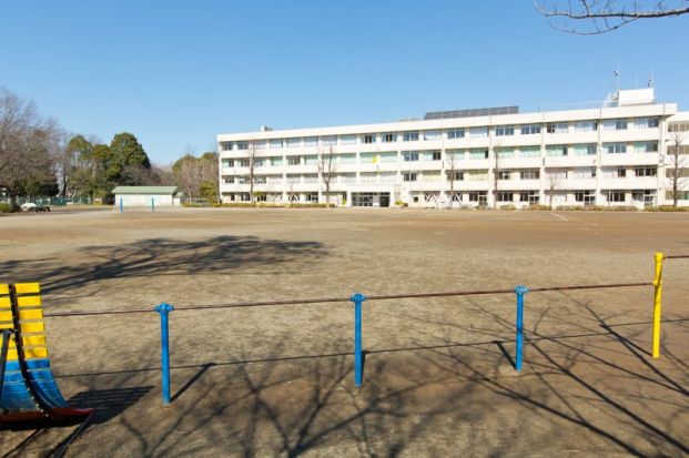 多摩市立豊ヶ丘小学校の画像