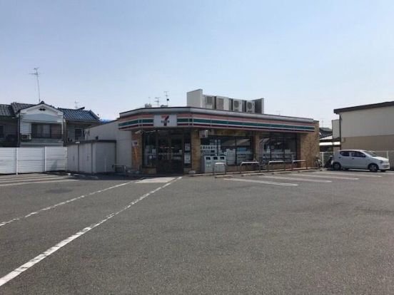 セブンイレブン 堺浜寺船尾町西店の画像