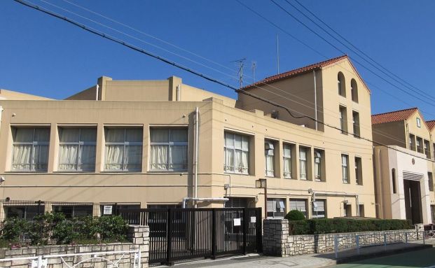 神戸市立西須磨小学校の画像