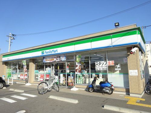 ファミリーマート東鴻池店の画像