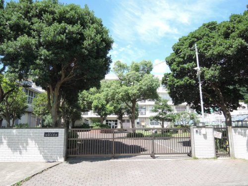 横浜市立公田小学校の画像