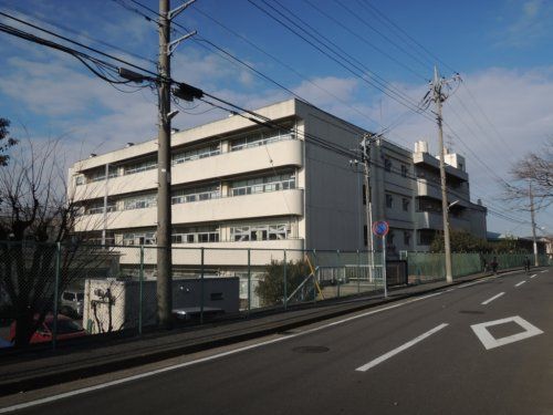 横浜市立飯島中学校の画像