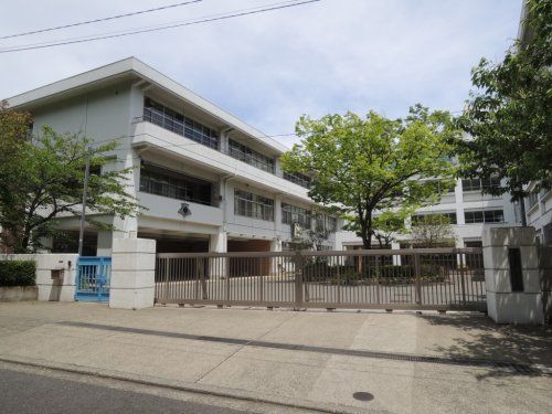 鎌倉市立手広中学校の画像
