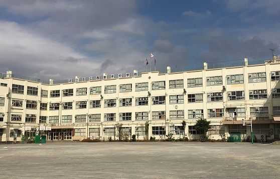 足立区立西新井中学校の画像