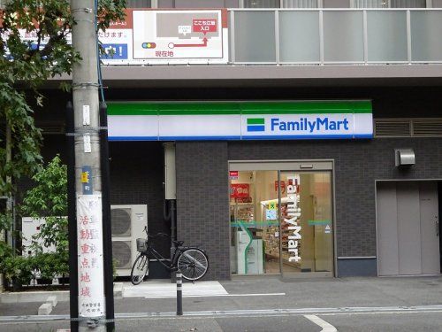 ファミリーマート 吹田広芝町店の画像
