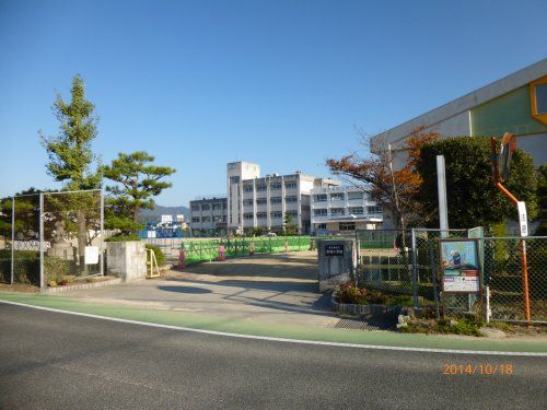 市立　寺西小学校の画像