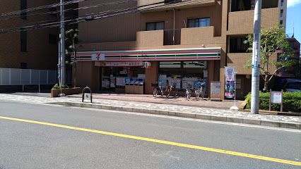 セブンイレブン 吹田垂水町店の画像
