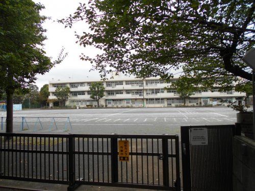 横浜市立若葉台小学校の画像