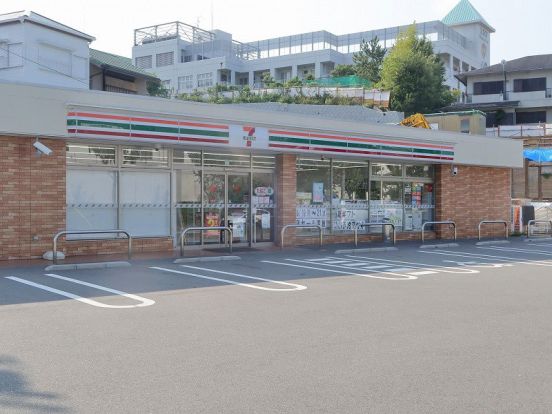 セブンイレブン 豊中上新田4丁目店の画像