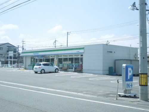 ファミリーマート 鷹子駅北店の画像