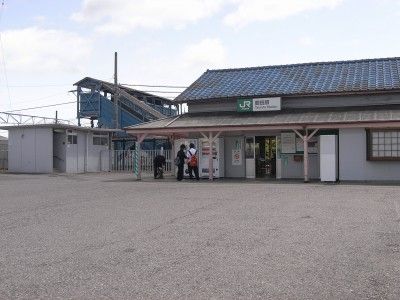 鶴田駅の画像