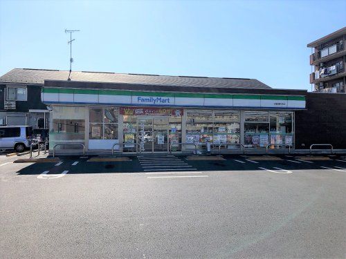 ファミリーマート 千葉浜野中央店の画像