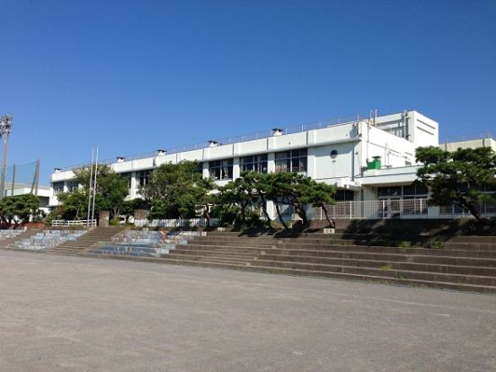 藤沢市立明治小学校の画像