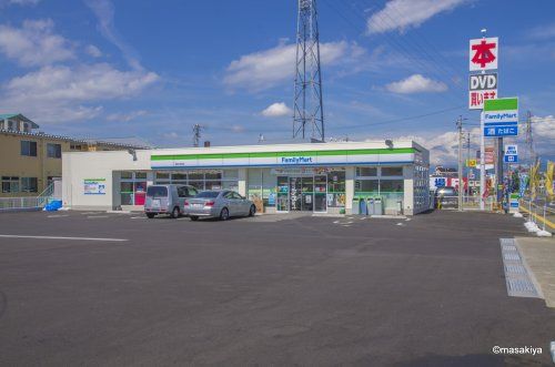 ファミリーマート 長野大豆島店の画像