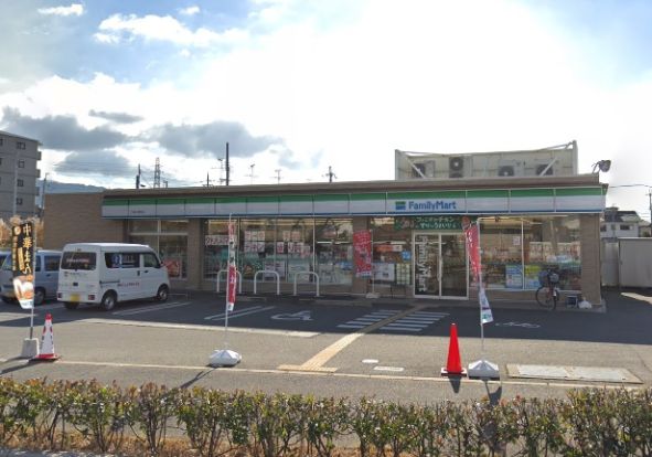 ファミリーマート八尾小畑町店の画像