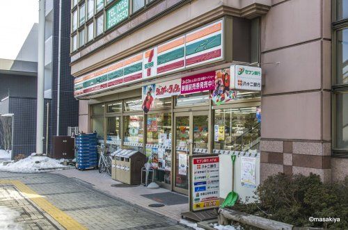 セブンイレブン 長野駅東口店の画像