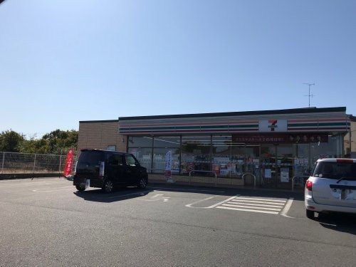 セブンイレブン 所沢ニュータウン北店の画像