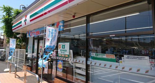 セブンイレブン 横浜恵比須町店の画像