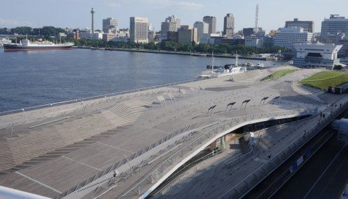 横浜港大さん橋国際客船ターミナルの画像