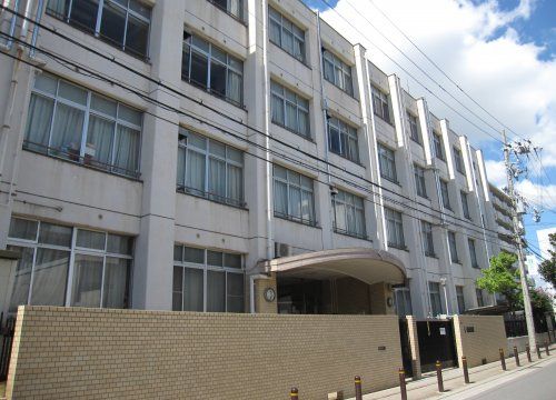 島屋小学校の画像