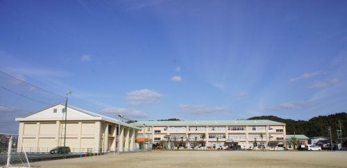 日田市立三芳小学校の画像