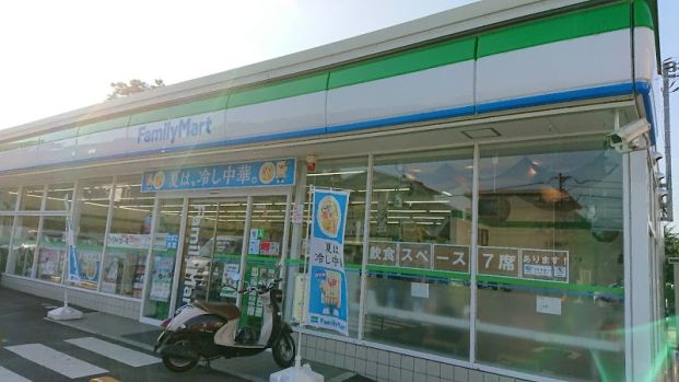 ファミリーマート 清瀬上清戸店の画像