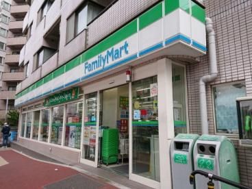 ファミリーマート 滝野川五丁目店の画像