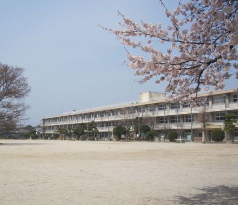 前橋市立敷島小学校の画像