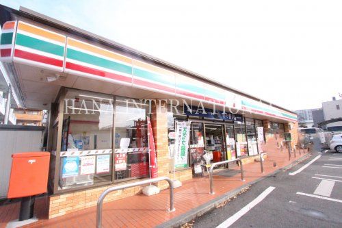 セブンイレブン 八王子堀之内3丁目店の画像