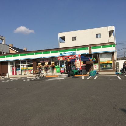 ファミリーマート 福生志茂店の画像