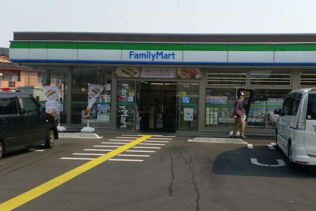 ファミリーマート 富士見水谷東店の画像